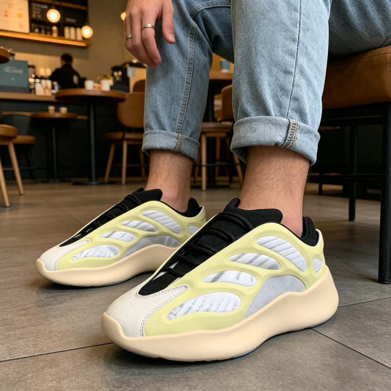 Putian Factory Wholesale Coconut Shoes 700V3 Men's Shoes, Irregular Black Warrior Style, Men's and Women's Thick-Soled Cross-Border Dad Shoes
