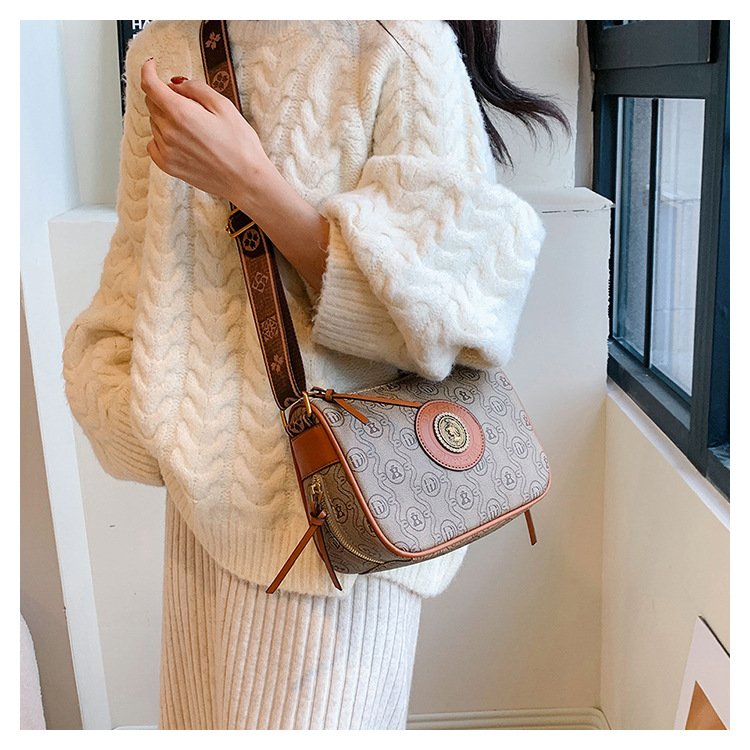 Women's Shoulder Bag With Antique Print And Wide Strap Small_voghion.com