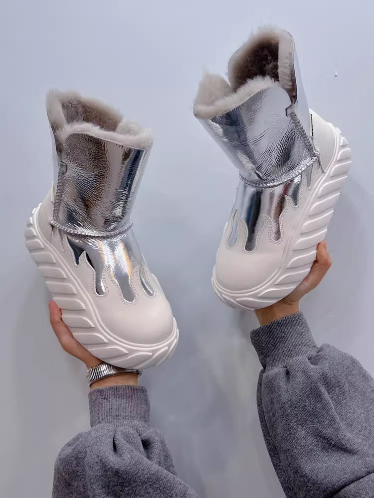 Snow Boots