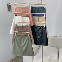 绿色PU皮短裙女秋冬高腰显瘦a字包臀裙小个子时尚气质一步半身裙