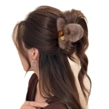 秋冬毛绒半扎发夹女后脑勺盘发鲨鱼夹2025新款百搭发量少抓夹发饰