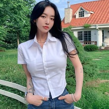 2025夏季纯欲收腰性感辣妹短袖别致上衣白色衬衫短款修身衬衣女潮