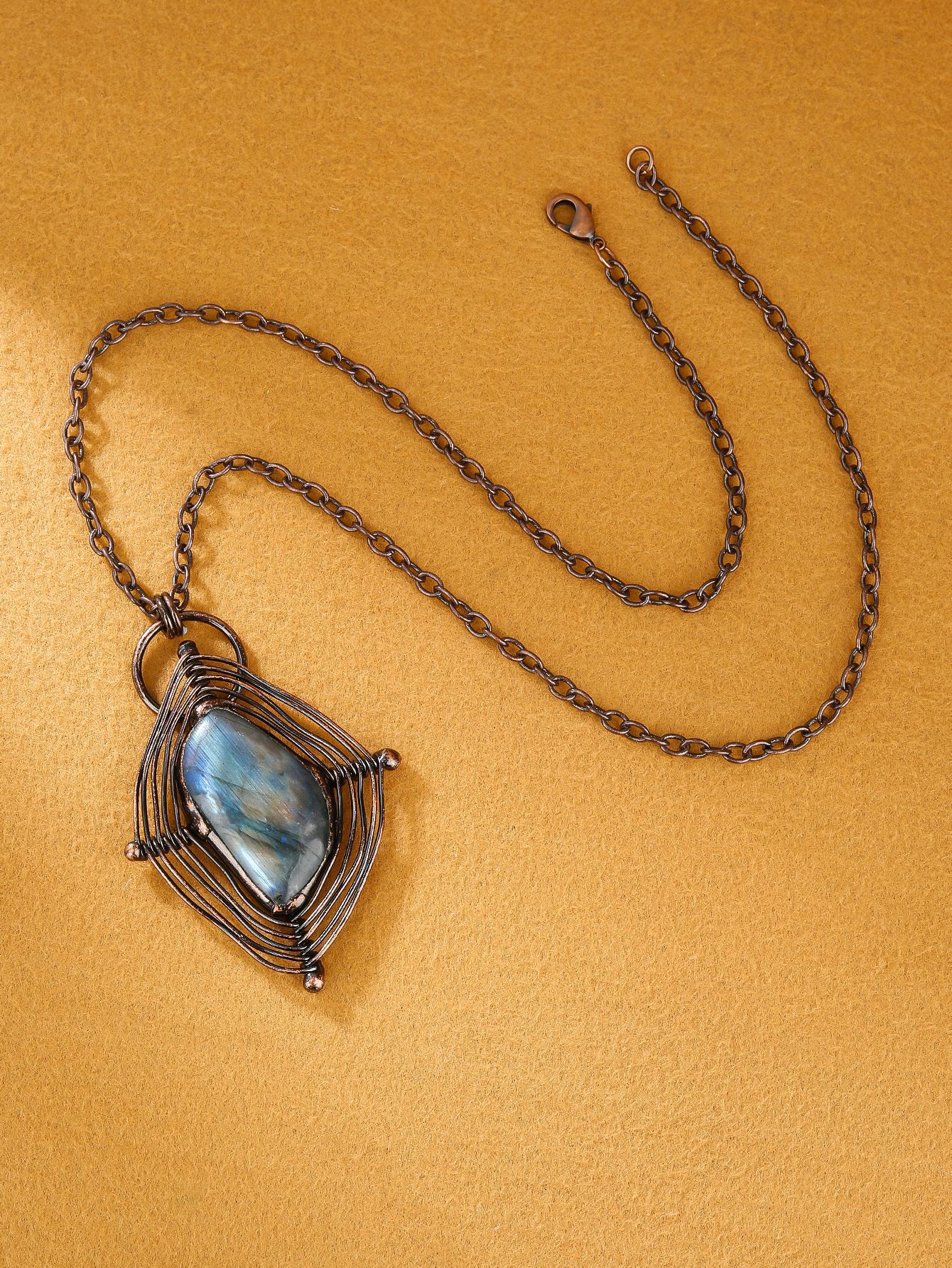 1 Piece Quantity Daily Occasion Ethnic Style Geometric Labradorite Copper Labradorite Cable Chain Pendant Necklace In Bulk