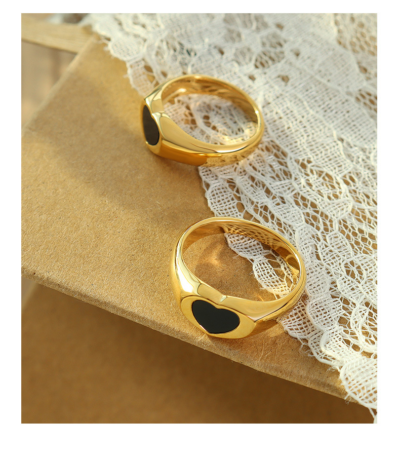 Europäische Und Amerikanische Schwarze Herz Ring Mode Fingerring Titan Stahl Ring display picture 6