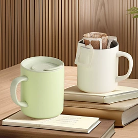 保温杯;塑料杯;吸管杯