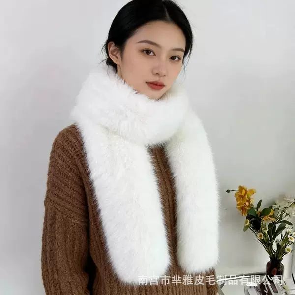 Winter Long Faux Fox Fur Scarf, Fashionable and Versatile, Warm Neck Warmer, Thick Plush High-End Faux Fur Neck Gaiter