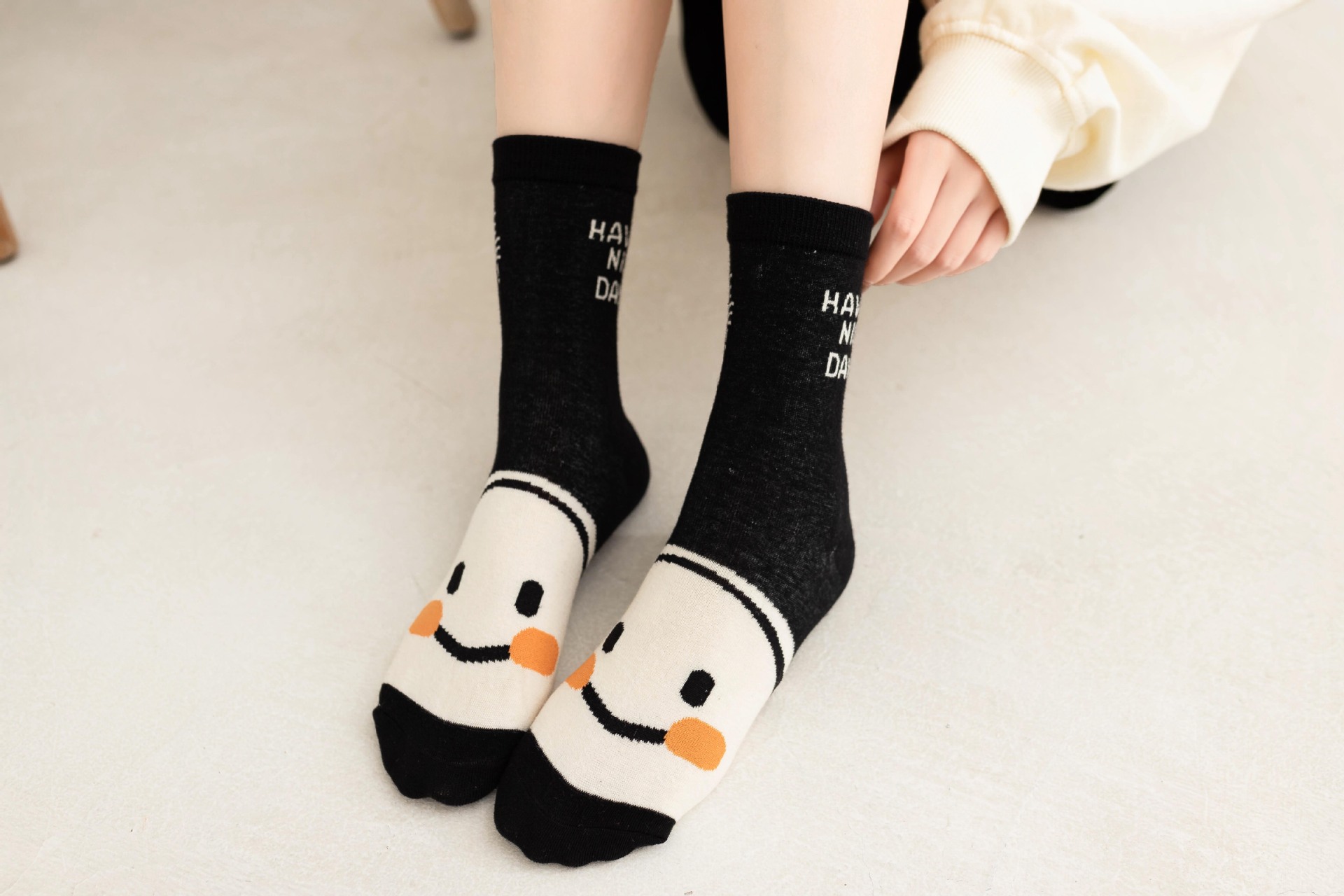Tube Socks Cotton Autumn And Winter New Cartoon Cute Socks Korean Black And White Smiling Face Socks display picture 5