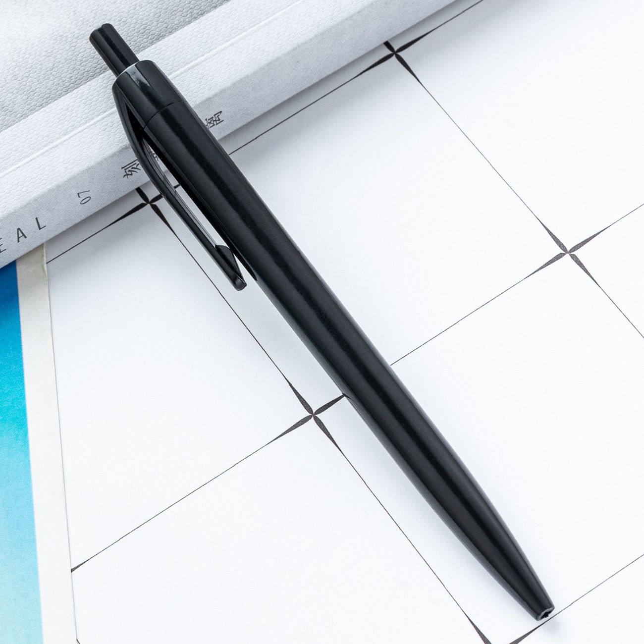 Fábrica directa simple multicolor bolígrafo publicitario bolígrafo de hotel bolígrafo de regalo bolígrafo de plástico imprimible logo