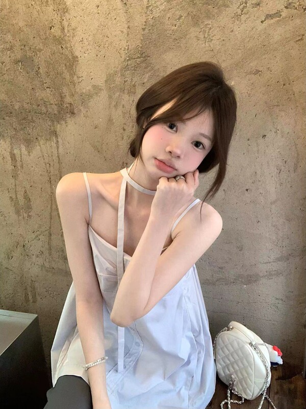 甘いデザインのプリーツホルターネックリボンキャミソールレディース夏年齢軽減シックなノースリーブシャツトップ|undefined