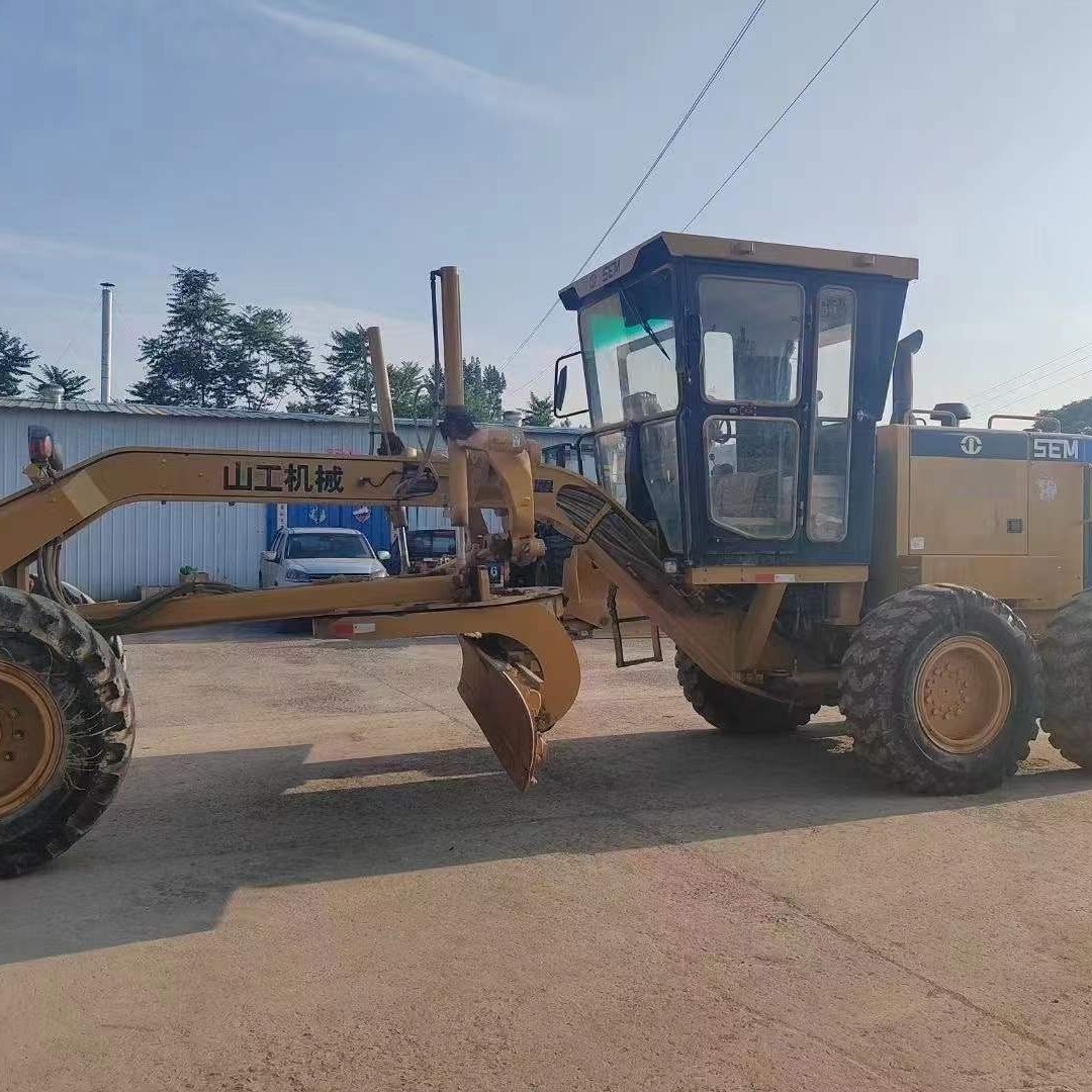 2025 Kazajstán 1 XCMG 80XCMG nivelador 215 nivelador