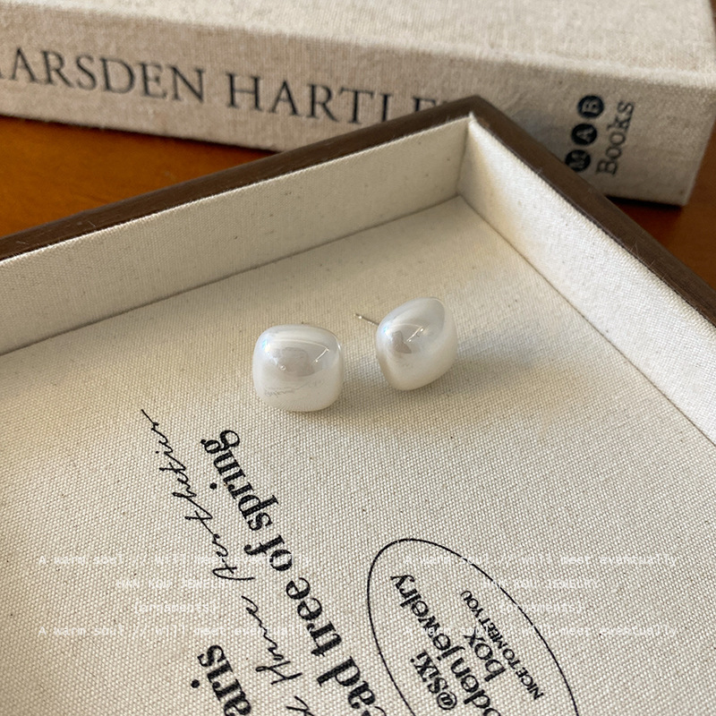 화이트 스퀘어 펄