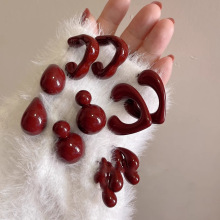 复古港风安可拉红耳环秋冬款大气时尚耳钉个性高级感小众耳饰批发