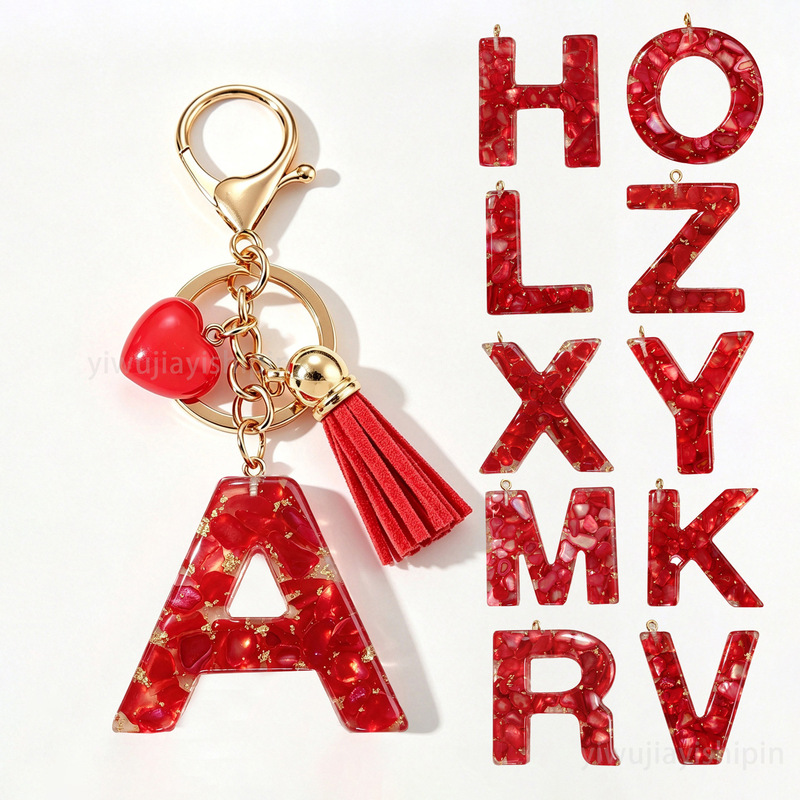 New hot-selling red resin stone 26-letter heart pendant keychain, women's fashion bag accessory