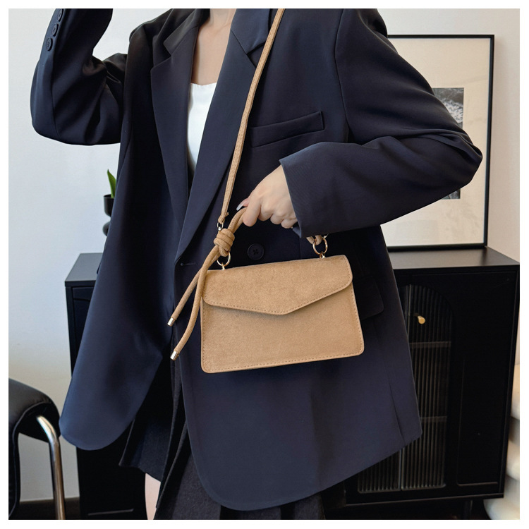 232g Weight Synthetic Leather Lining Material Magnetic Buckle Closure Type Single Shoulder Strap, Top Handle Strap Type Crossbody Bag Bags Type Casual, Daily, Shopping Occasion Pu Leather Material Solid Color Pattern All Seasons Season Women's Gender Basic Style Square Shape Women's Pu Leather Solid Color Basic Square Magnetic Buckle Crossbody Bag 6