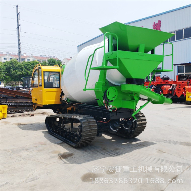 农田改造履带混凝土罐车 3方自拌料商混搅拌车 液压驱动搅拌罐车