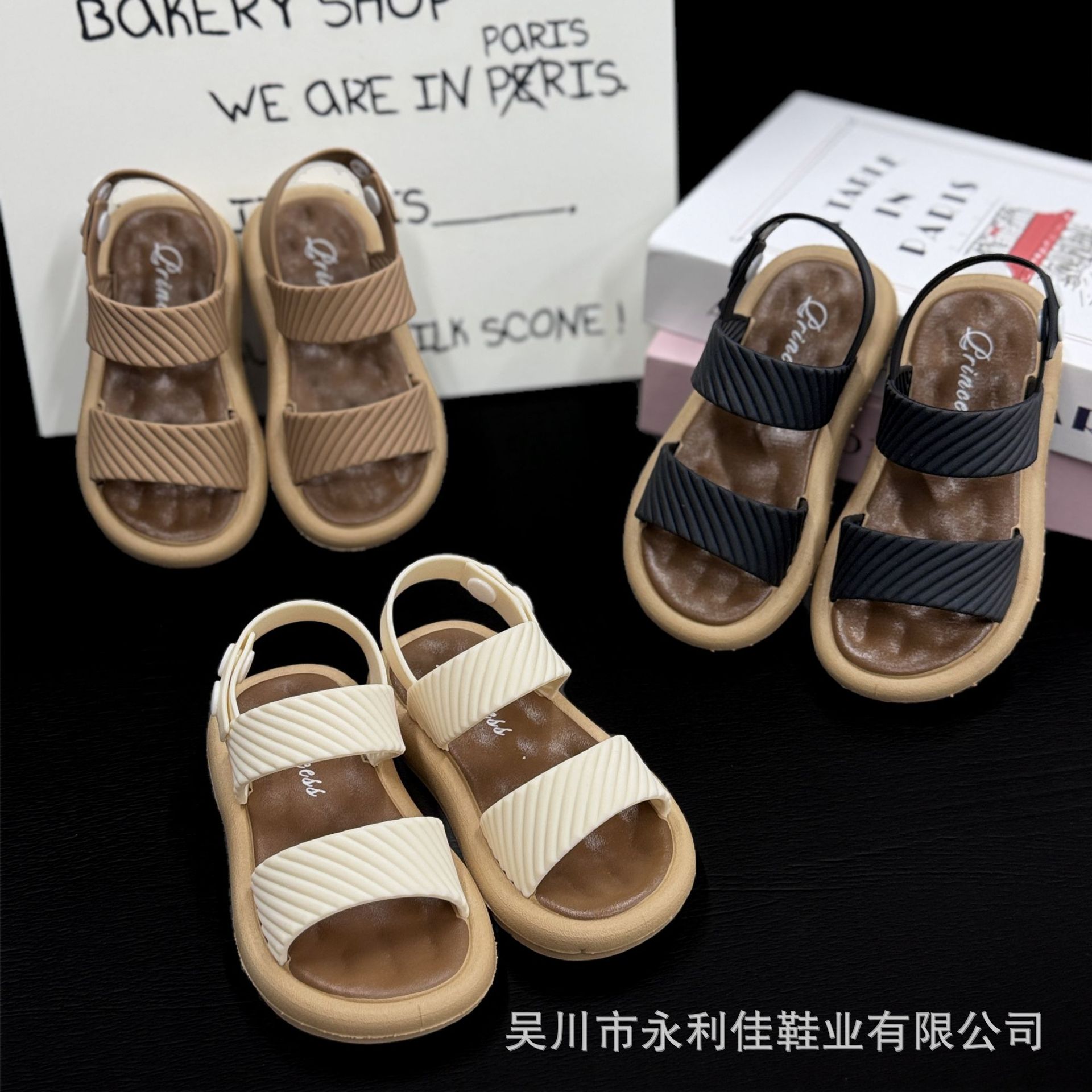 Fábrica fría de sandalias antideslizantes de fondo suave proveedor directo de electricidad de comercio exterior nuevo niño pequeño y mediano verano
