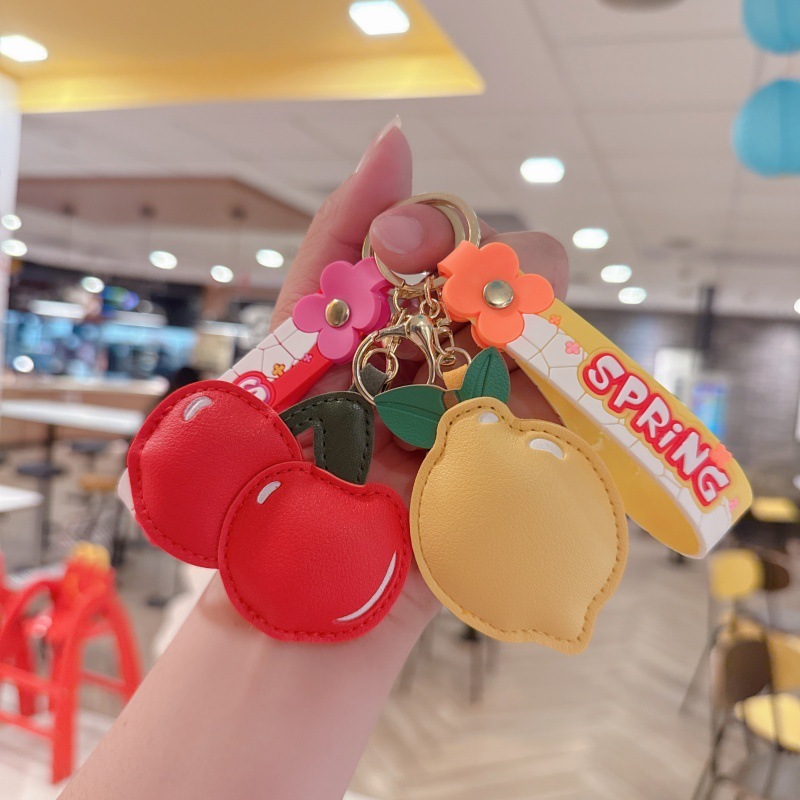 クリエイティブなフルーツペンダント意味ギフトインターネット有名人バレンタインデーピーチレザーキーホルダーピンクガールペンダント|undefined