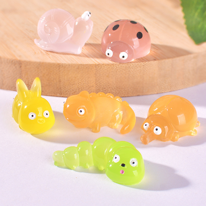 新款微景观可爱夜光小动物毛毛虫瓢虫蜗牛园艺造景办公室桌面摆件