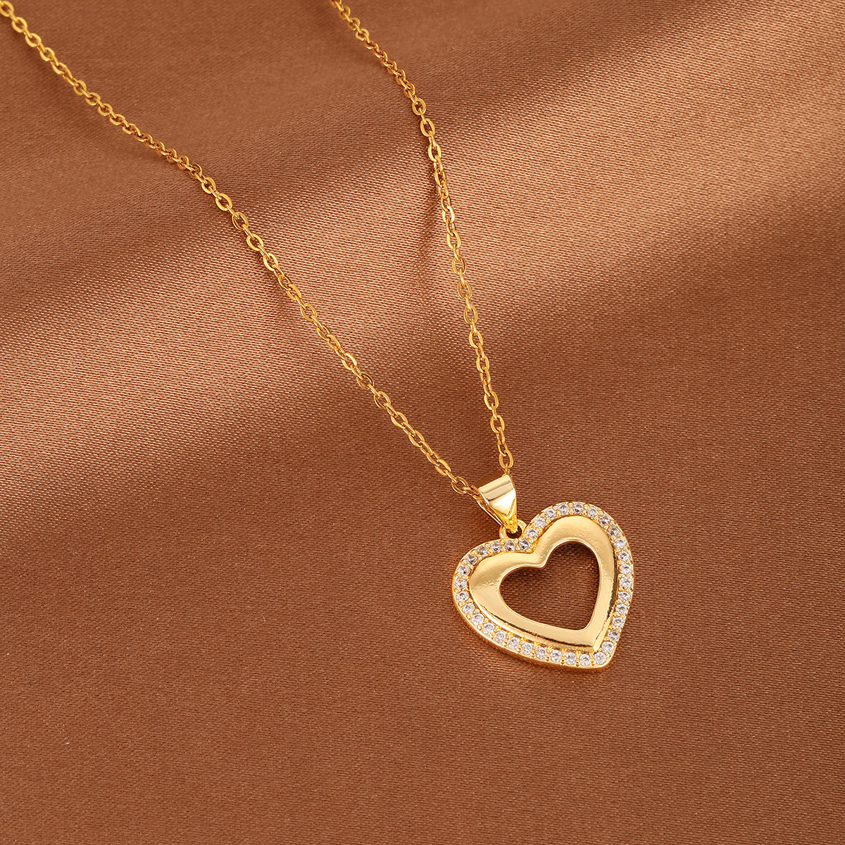 Simple Style Heart Shape Copper Hollow Out Inlay Zircon Pendant Necklace 1 Piece