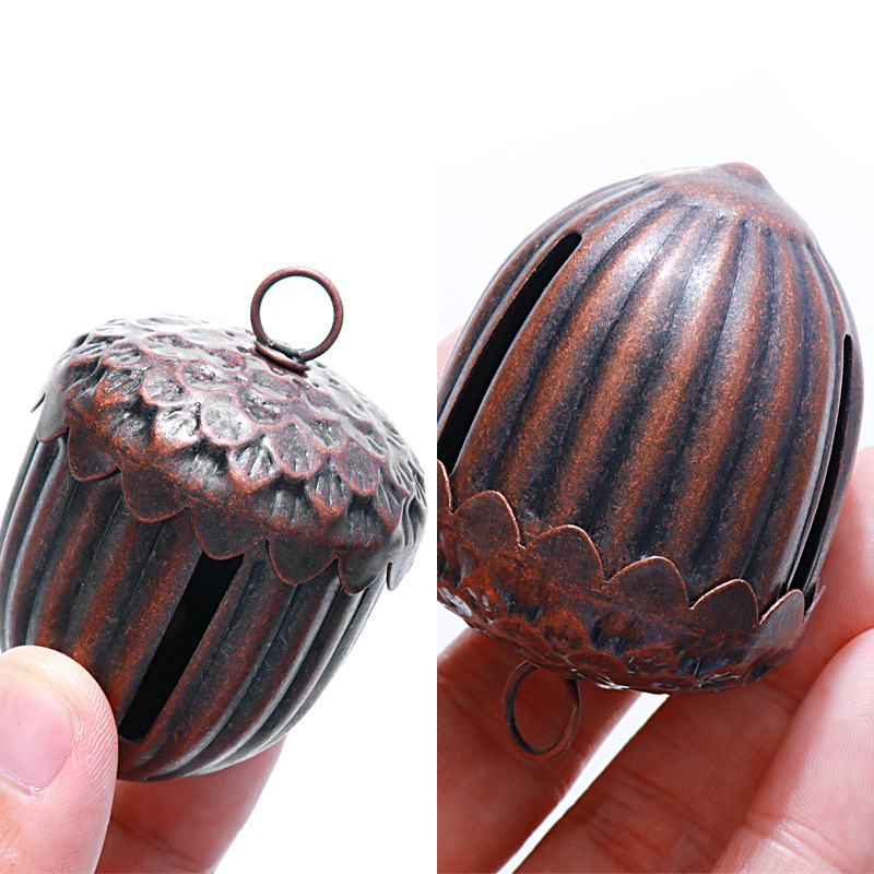 古铜色橡木果铃铛09