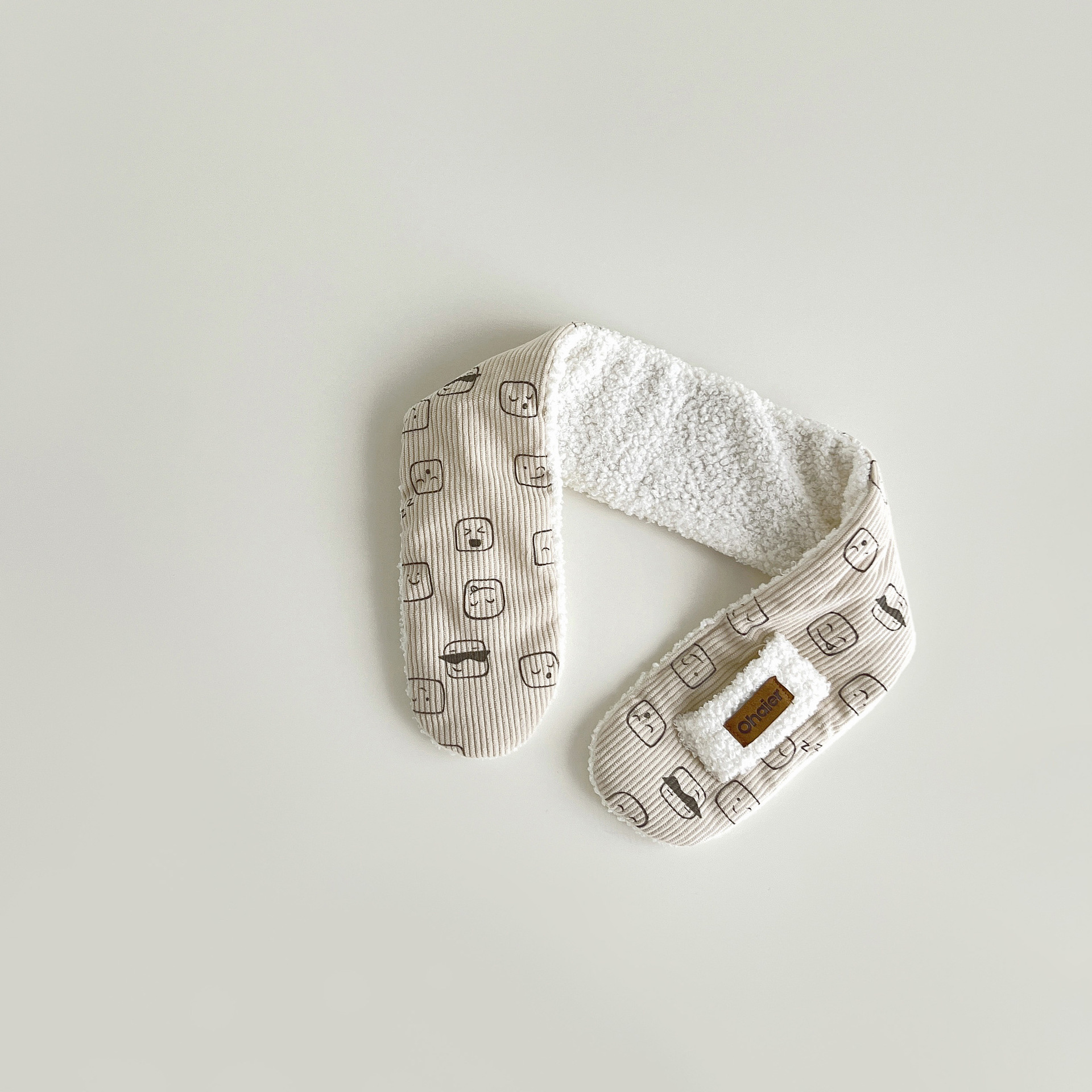 Children's scarf Winter Instagram fashion cartoon cute thick warm baby bib_voghion.com