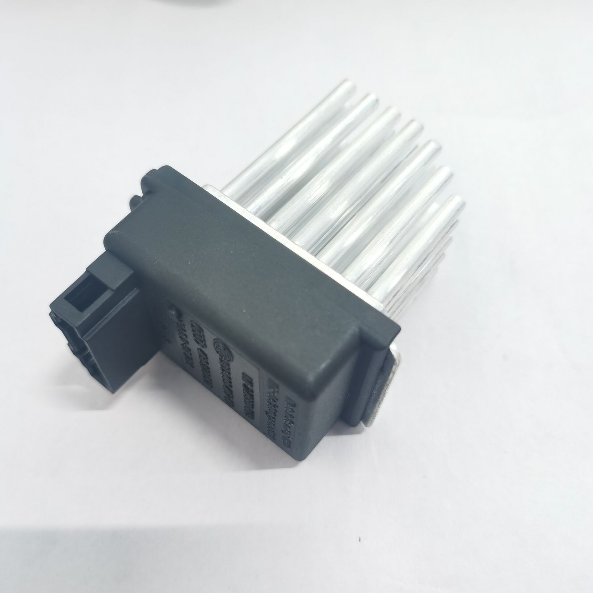 Adecuado para Audi A6 C5 resistencia del calentador resistencia del ventilador controlador 4B 0 820 521