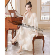 新中式穿搭一整套2025新款刺绣盘扣上衣内搭吊带配阔腿短裤三件套