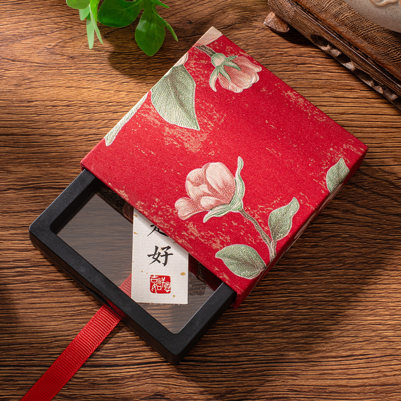 Caja de regalo roja de flores; 9cm * 9cm * 2cm (medio)