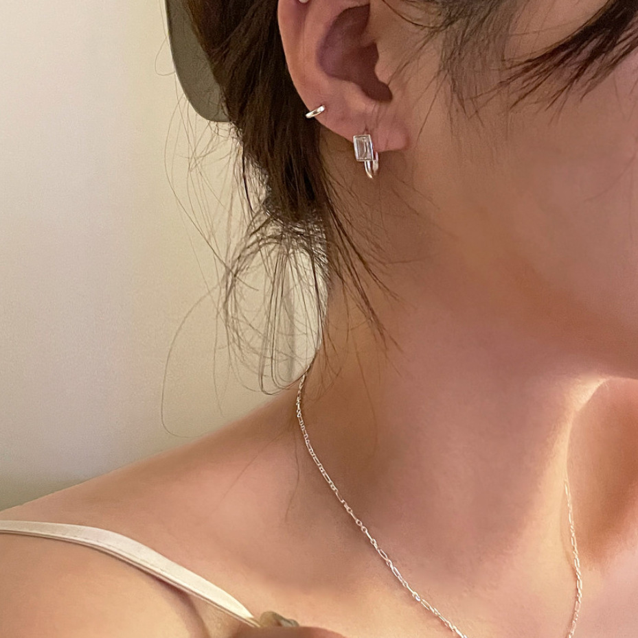 Cubic Zirconia And Pearl Stud Earrings For Everyday Wear_voghion.com