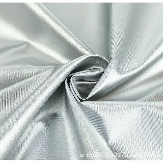 210D tela de Oxford recubierta de plata tela impermeable tela de protección contra la luz ropa de automóviles tela de carpa de protección contra los rayos ultravioleta