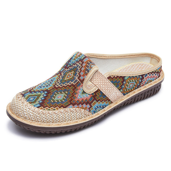 Beijing cloth slippers