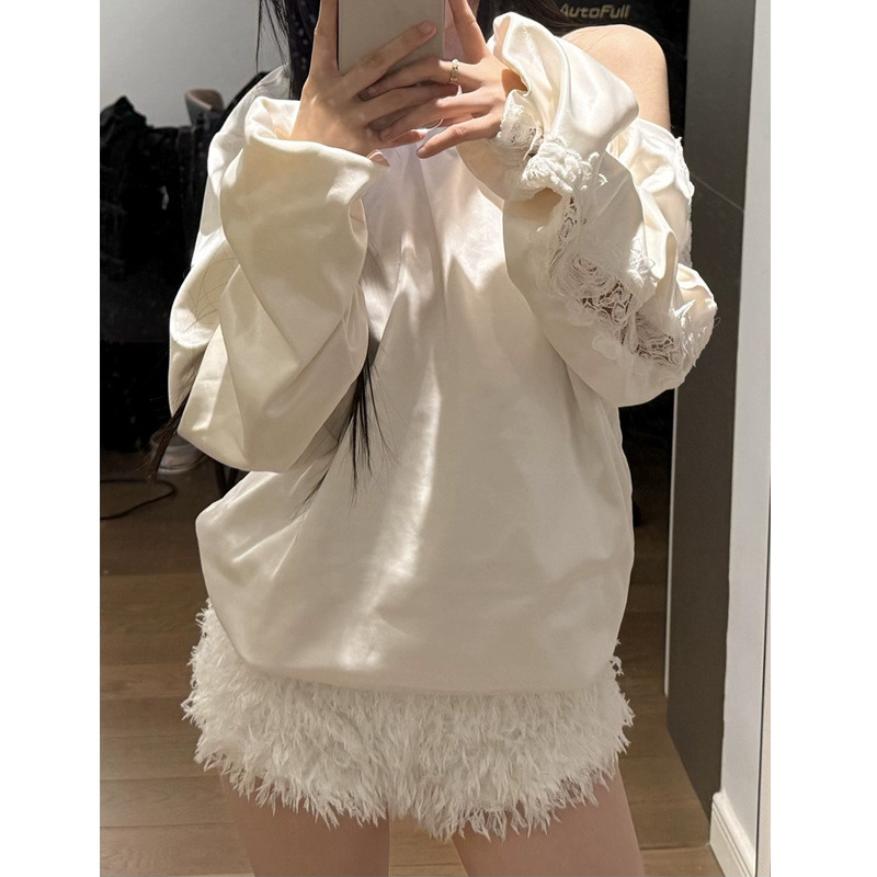 Three-Dimensional Lace Cut Out Stitching Slanted Shoulder Satin Sweatshirt Slanted Collar Top Lace Design Pure Lust Style 2025 Autum Three-Dimensional Lace Cut Out Stitching Slanted Shoulder Satin Sweatshirt Slanted Collar Top Lace Design Pure Lust Style 2025 Autum