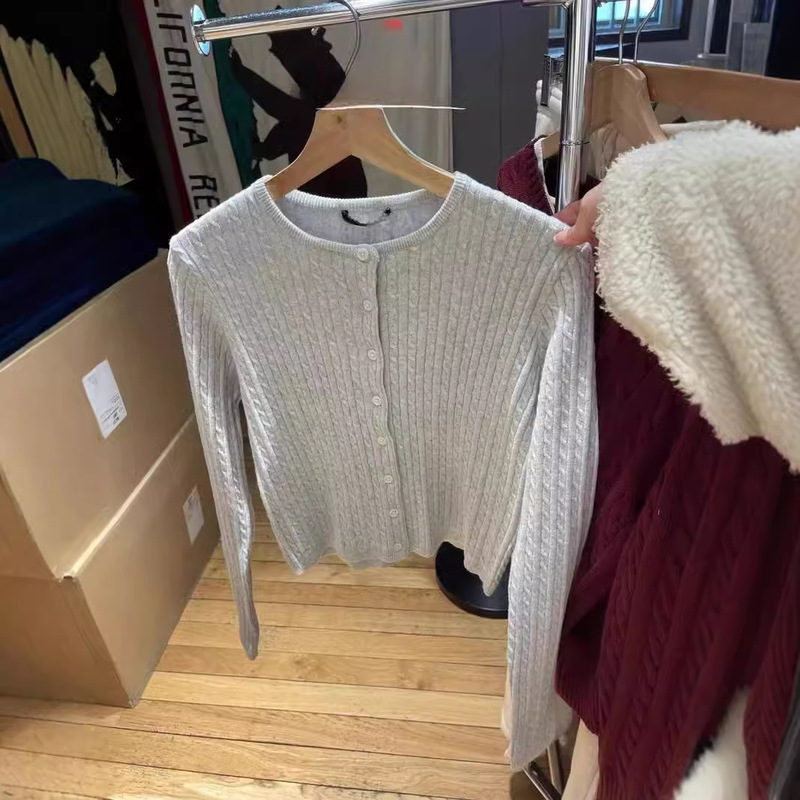 Bm Style American Retro Rose Same Style Gray Knitted Cardigan Thin Outwear Women's Pure Color Sweater Short Top Autum
