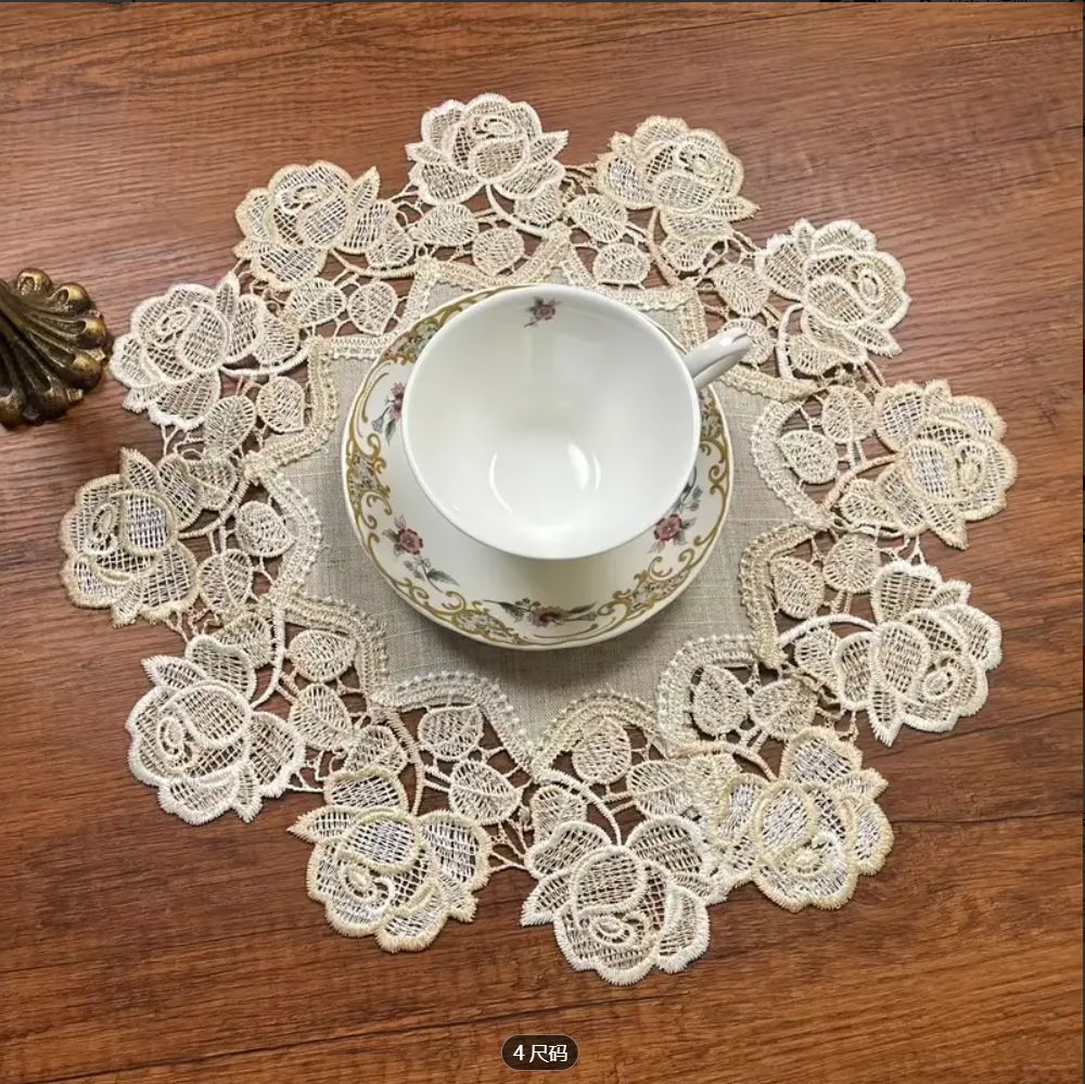 跨境新款双色玫瑰花边餐桌垫圆形法式轻奢家用餐桌布厂家直发餐垫