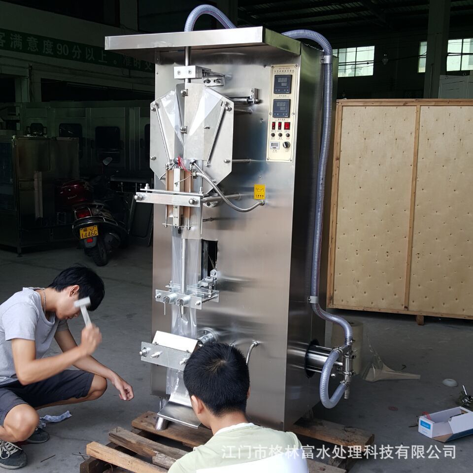 源头厂家液体包装机 500ML袋装水设备 液体袋灌装机 全自动灌装机