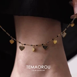 项链;耳钉;手链