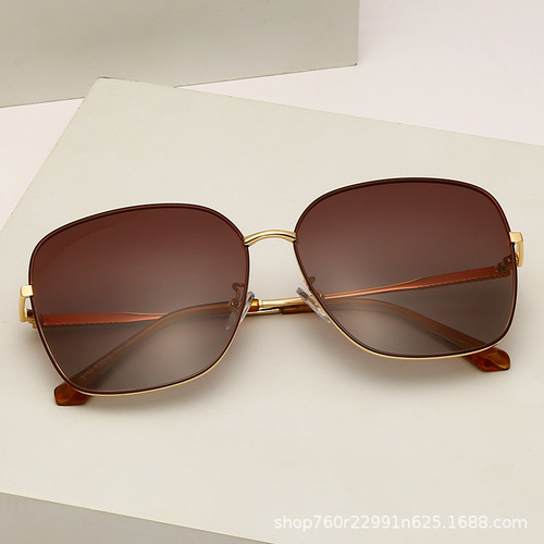 新款太阳镜韩版框架显瘦走秀时尚偏光成人眼镜8110