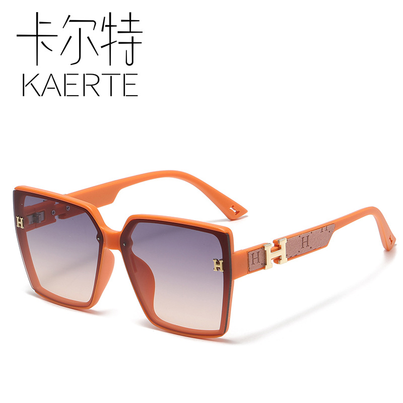 새로운 유럽과 미국의 대형 프레임 선글라스 하이 엔드 여성 패션 레트로 모든 매치 안티 자외선 선글라스 라이브 안경 조수