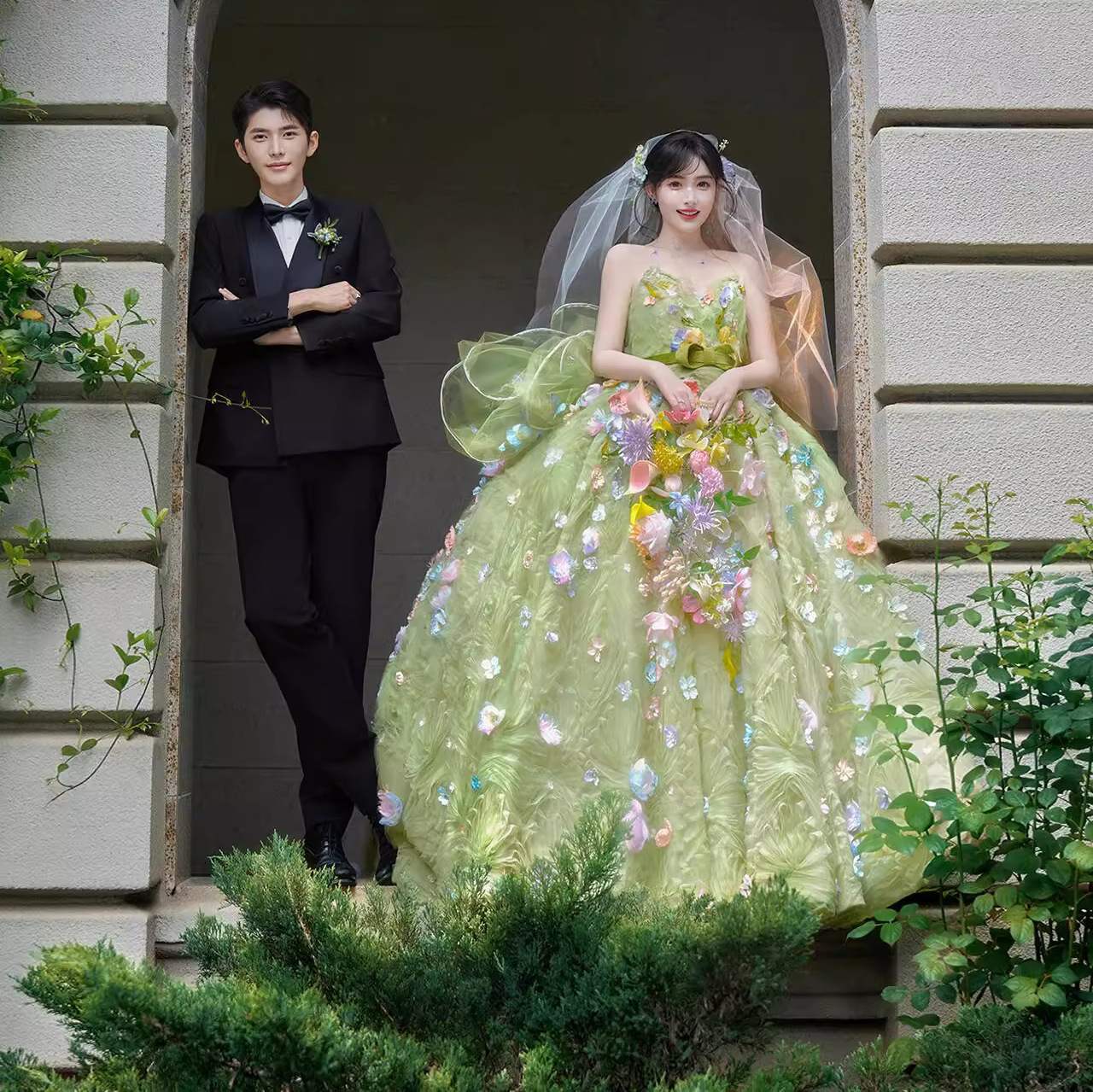 Robe de mariée fée vert forêt pour shooting photo bohème_voghion.com