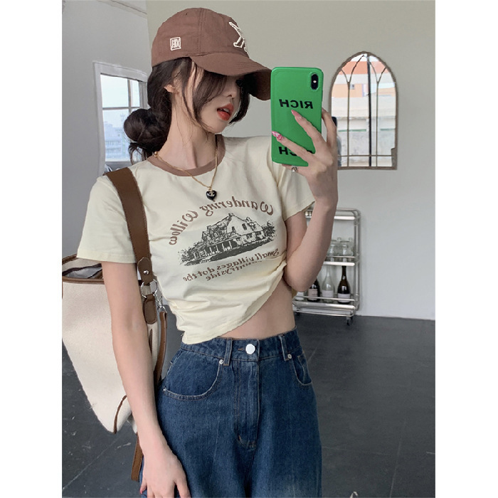 Retro summer short T-shirt with a round collar for students