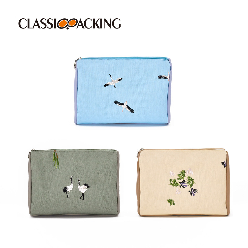 2021 nueva bolsa de cosméticos de almacenamiento impermeable y portátil bolsa de almacenamiento de cosméticos bordada de gran capacidad LOGO