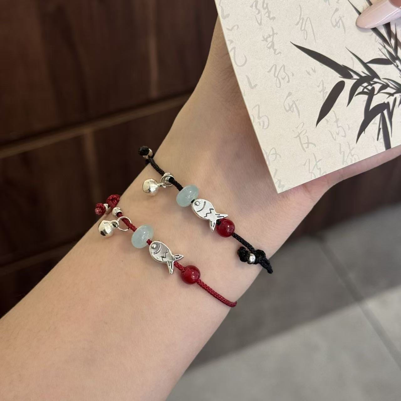 New Chinese Style Fish Leaping over the Dragon Small Fish Bracelet Red New Year Festive Bracelet Women's Niche Casual National Trend Hand Accessories New Style