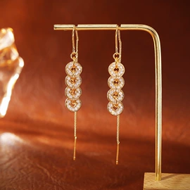 耳钉;耳环;项链