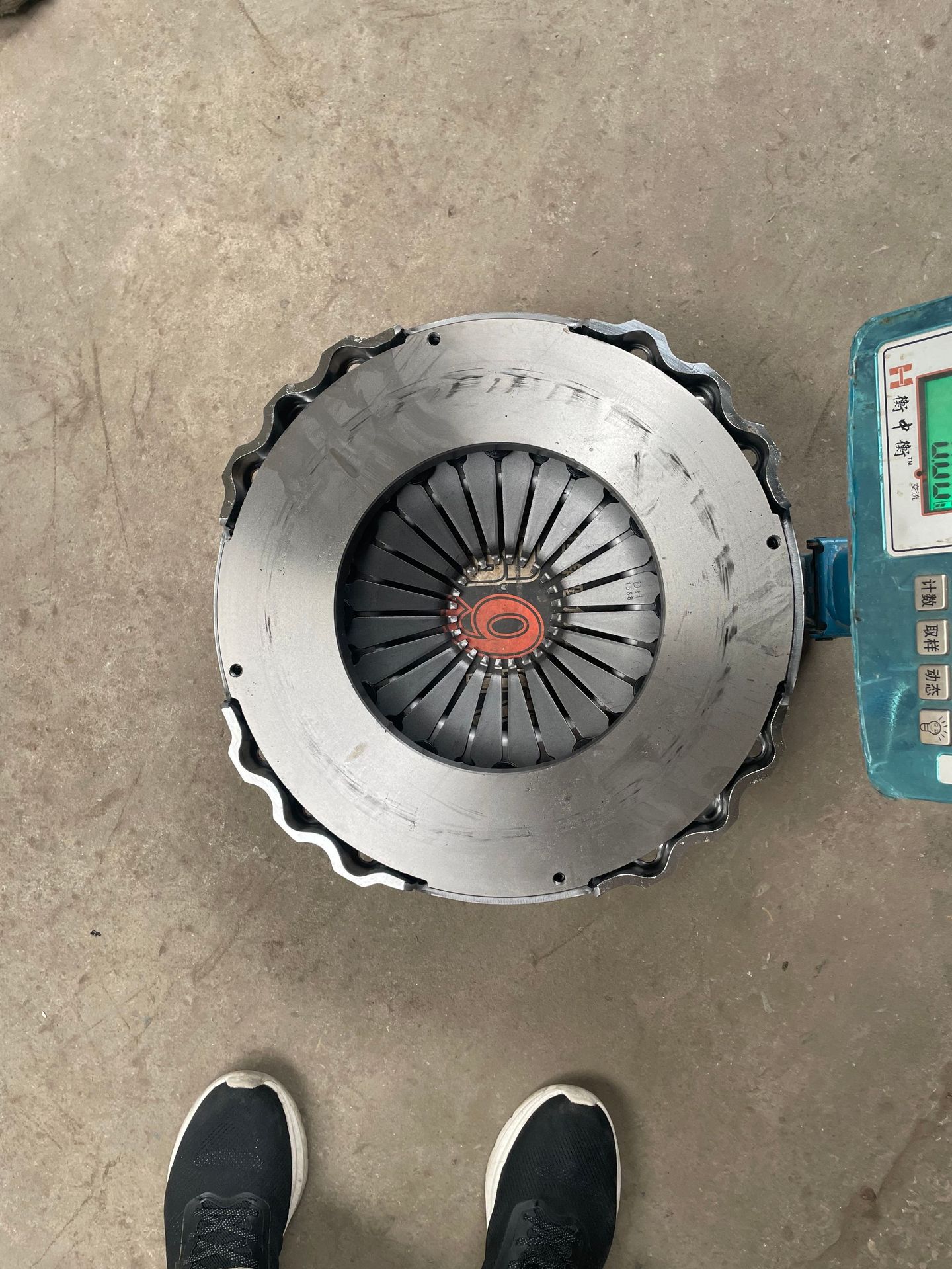 Original factory 420L clutch pressure plate, compatible with 348200464 DeLonghi F2000, Weichai WP10, and Cummins