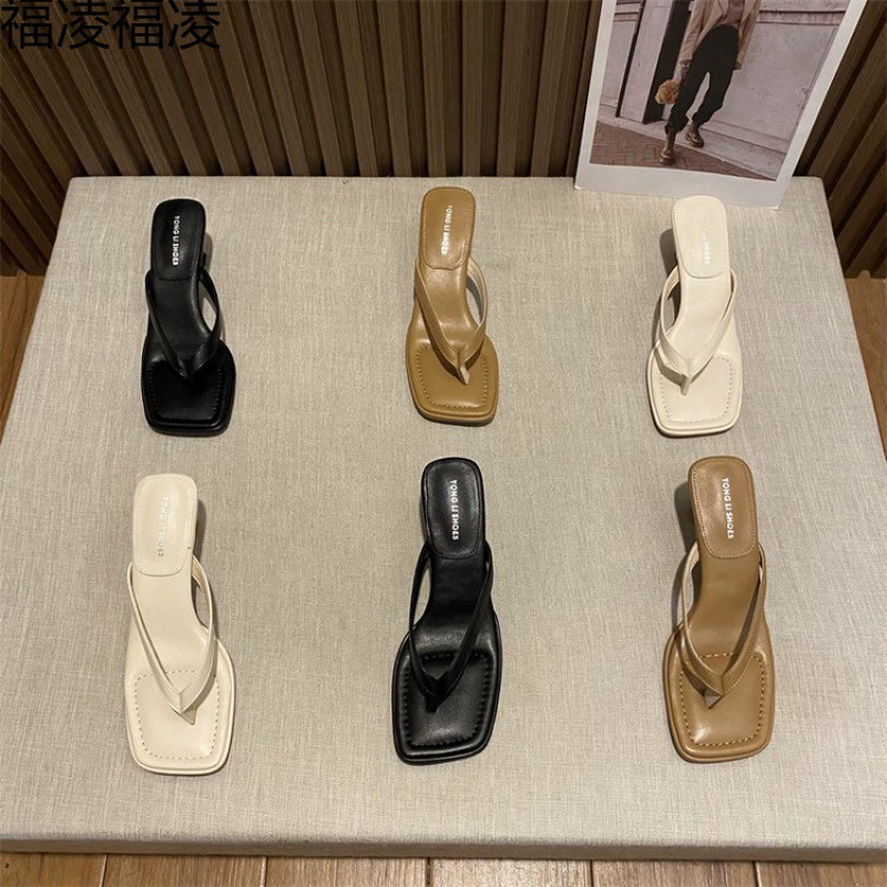 Простые и нишевые женские шлепанцы, новый летний стиль, босоножки на шпильке с квадратным носком, средний каблук, модные шлепанцы.