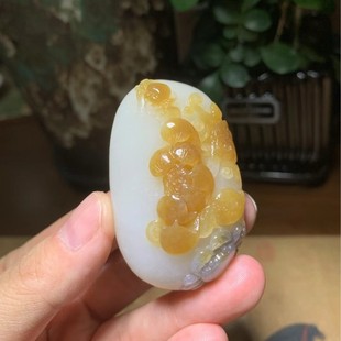 Jin Yutang Xinjiang Hetian Jade Suet Jade Flowers Blossom Rich and Rich from All Directions with Sugar and Blue and White Rare Two-color Gathering