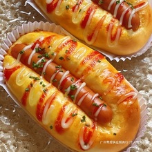 热狗火腿肠面包短保现烤香肠面包早餐代餐夹心糕点抗饿零食整箱
