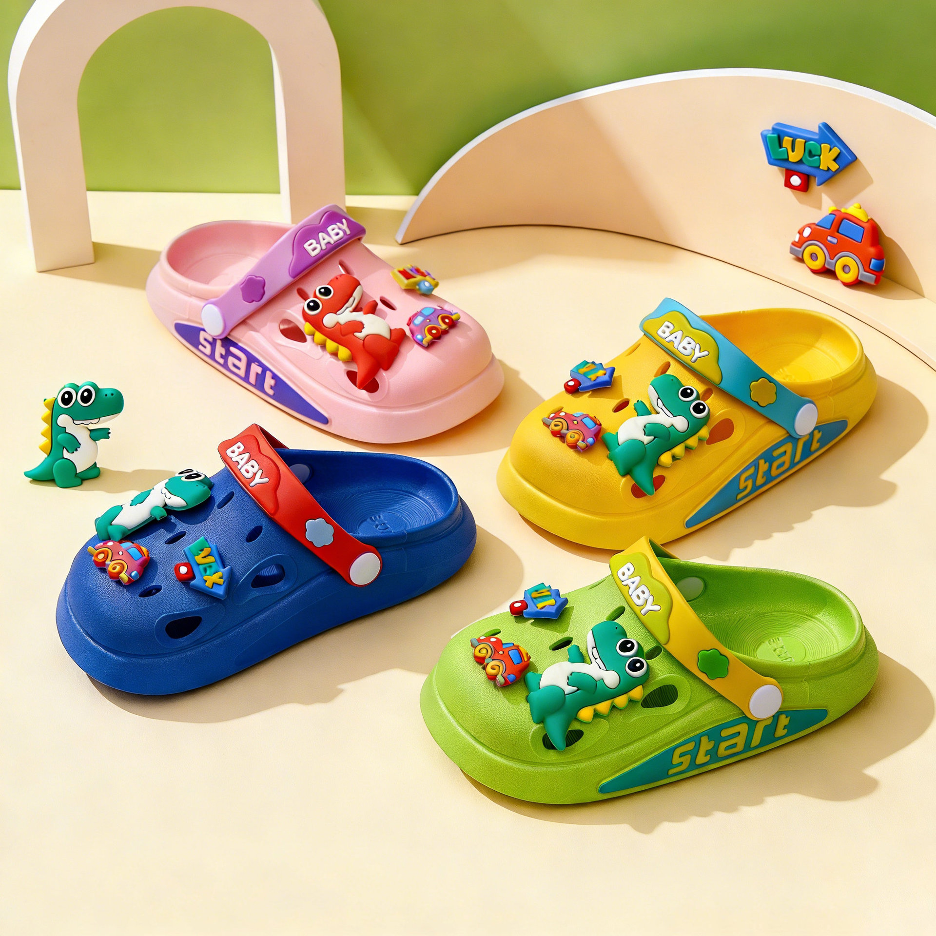 Summer Kidsren's Cartoon Hole Slippers for Boys and Girls 3-12 Years Old Baby Dinosaur Non-Slip Toe Two-Wear Kidsren's Slippers