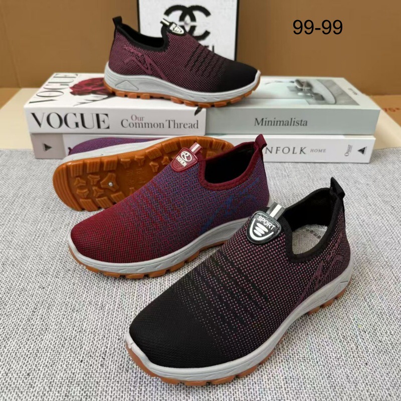 Spring and Autumn New Women's Single Shoes with Sponge Padding, Casual Women's Shoes, Old Beijing Cloth Shoes, Flat Slip-On Breathable Women's Sneakers Spring and Autumn New Women's Single Shoes with Sponge Padding, Casual Women's Shoes, Old Beijing Cloth Shoes, Flat Slip-On Breathable Women's Sneakers