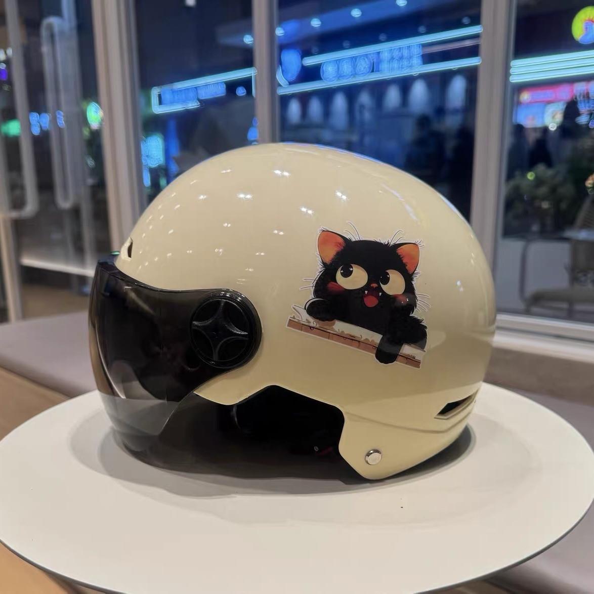 Newly certified electric vehicle helmet for summer, suitable for both men and women, all-season sun protection, motorcycle couple half helmet, cute safety helmet